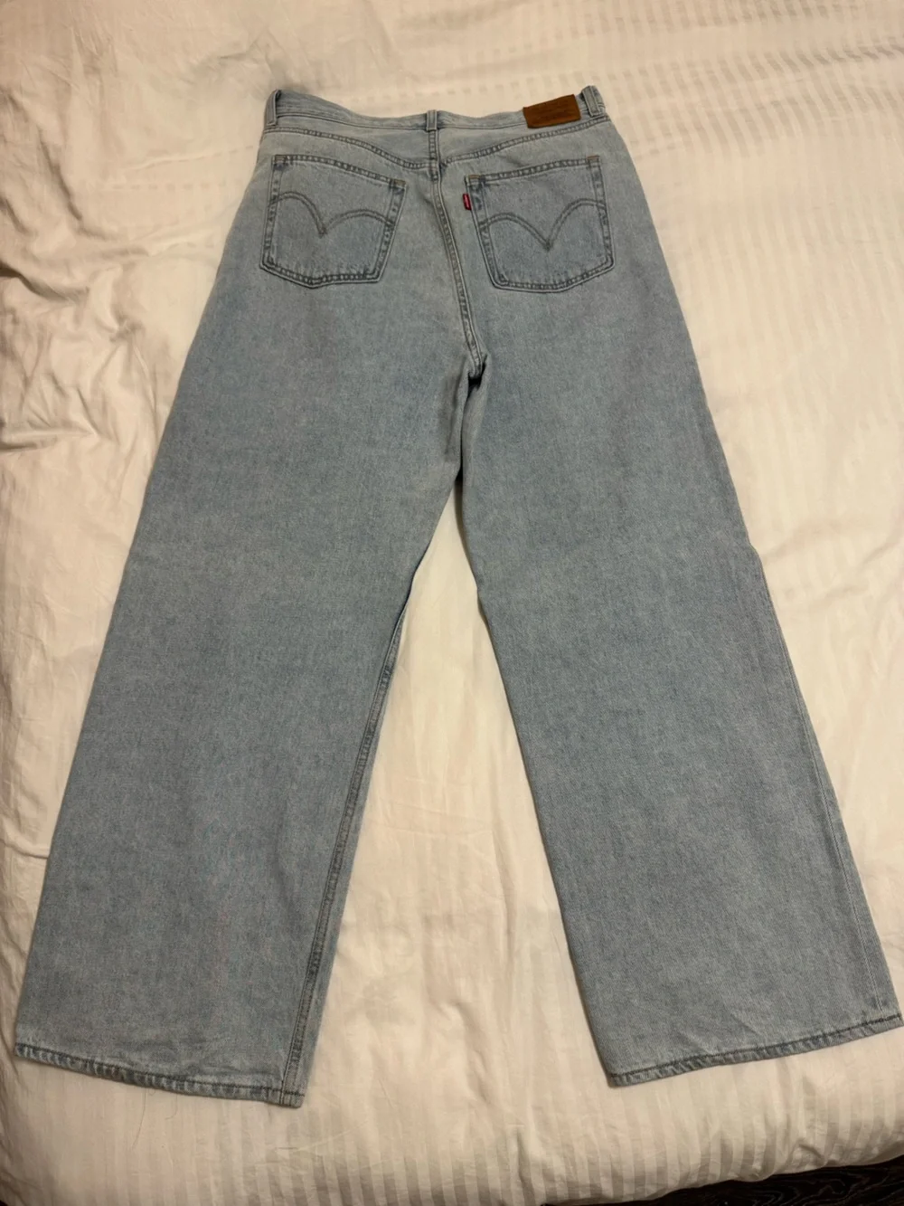 Levi's Premium Women’s Light Blue High Loose Jeans - Size 32